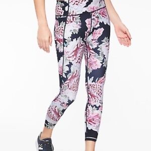 ATHLETA Run Free Garden Party 7/8 Leggings Size Small